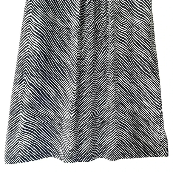 ANN TAYLOR NWOT SLEEVELESS ZEBRA PRINT DRESS | SIZE: LARGE - Picture 4 of 9
